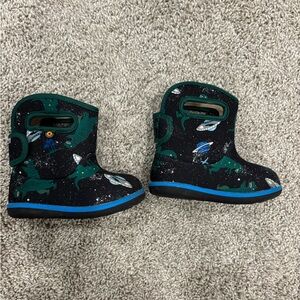 BOGS toddler space Dinosaur Print Boots